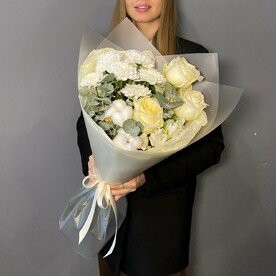 Роза пионовидная, Хризантема кустовая, сухоцвет хлопок, Эвкалипт, Альстромерия