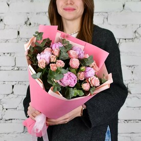 Пион, Роза кустовая, Эвкалипт, Фоамиран, Пленка матовая