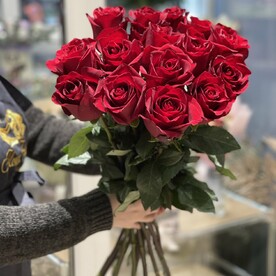 Букет из 15 красных роз