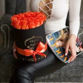 Коралловые розы в коробке - 29 шт