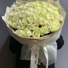 Букет из белых роз