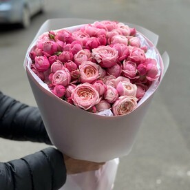 11 Пионовидных кустовых роз