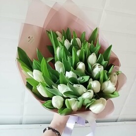 Букет Белые тюльпаны 25