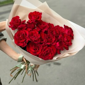 Монобукет из 17и красных французских роз