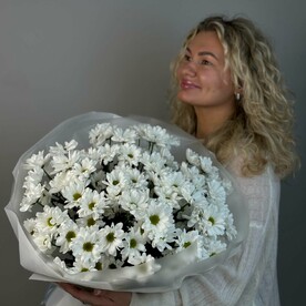 Букет из 15 кустовых хризантем