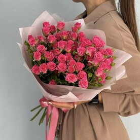 Букет из 11 кустовых роз 058