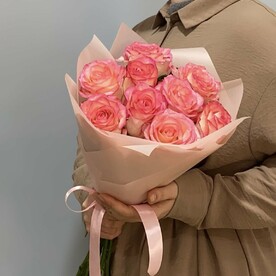 Букет из 9 нежных розовых роз 142