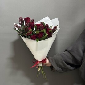Букет из красных роз