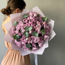 Роза пионовидная кустовая, Эвкалипт, Дизайнерская упаковка