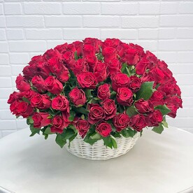 Цветы в корзине 151шт красных роз от flowerstorg n158