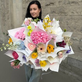 «Дофаминовый» трендовый букет (35 стеблей)