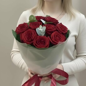 Роза ред наоми, Эвкалипт, Пленка корейская, Тишью, Открытка, Подкормка для цветов