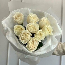 Букет из белых роз