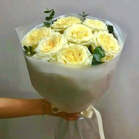 Букнт из пионовидных роз "Утренняя свежесть"