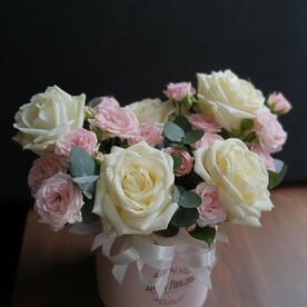 Цветы для мамы 🥰 в коробке