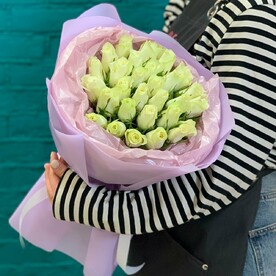 Букет из 29 белых роз