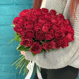 Букет из 35 красных роз кения