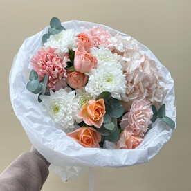 Диантус, Роза кустовая, Гортензия, Хризантема кустовая, Эвкалипт, Упаковка
