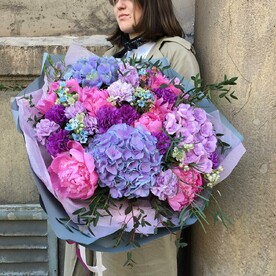 Большой букет с гортензиями и пионовидными розами - Вау-букет доставка
