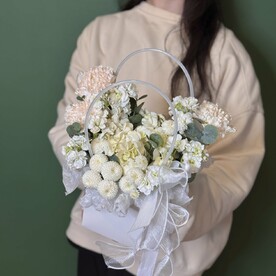 Нежная сумочка с цветами