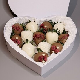 Клубника в шоколаде “Whiteheart”