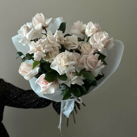 Моно букет из французских розовых роз 08
