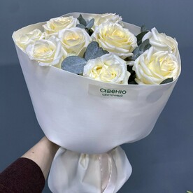 Букет из пионовидных роз кандилайт