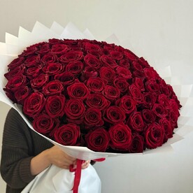 Роза ред наоми, Стильная упаковка