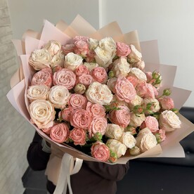 Кустовые розы микс бомбастик