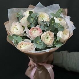 Букет из ранункулюс