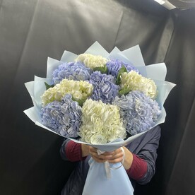 Букет из гортензия
