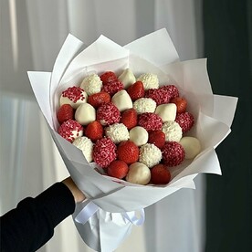 Букет клубники в шоколаде «Белый закат»