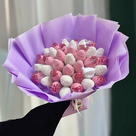 Букет из клубники в шоколаде 37 ягод