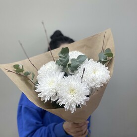 Букет хризантемы с вербой