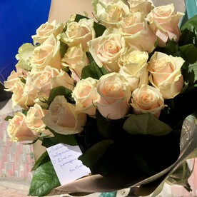 Букет из персиковой розы