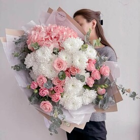 Гортензия, Хризантема кустовая, Роза кустовая, Эвкалипт, Авторская упаковка