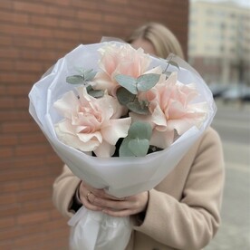 Роза французская, Эвкалипт