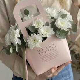 Нежная сумочка с хризантемой и эвкалиптом🌿