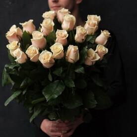21 роза "Талея"