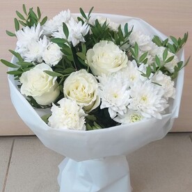 Роза, Хризантема кустовая, Диантус, Фисташка, Корейская бумага