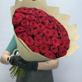 Роза ред наоми