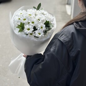 Букет ромашковых хризантем