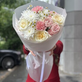 Авторский букет с пионовидными розами