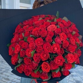 101 роза в черном фоамиране