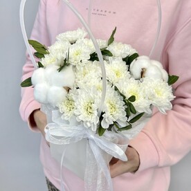 Сумочка с хризантемой и хлопком