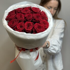 Букет из красных роз