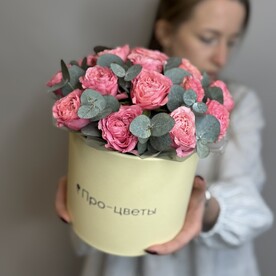 Коробочка из коралловых пионовидных кустовых