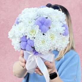 Композиция из кустовых хризантем