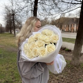 Монобукет белых роз