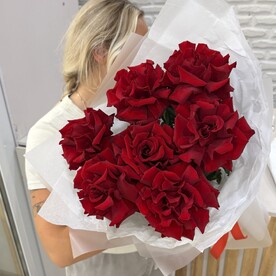 Монобукет из красных французских роз